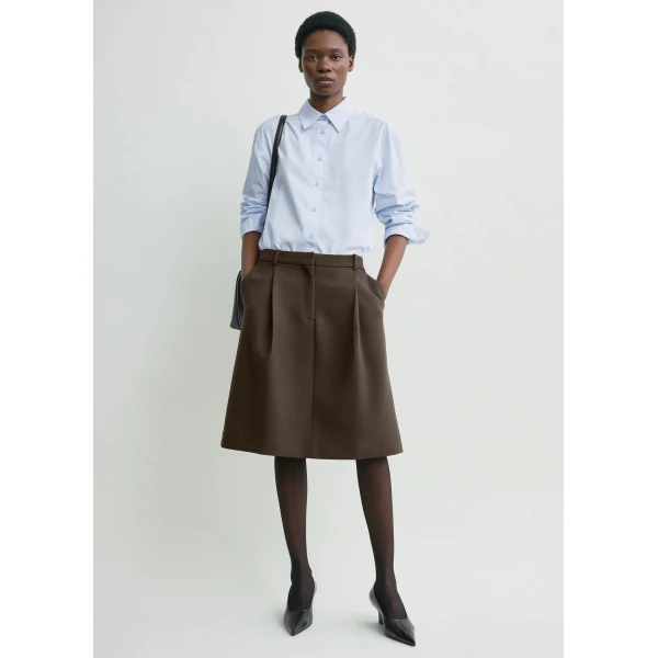 Totême Tailored pleat skirt in Bark - Skirts - Scandinavian Minimalist Luxury at Luxury Shoes 