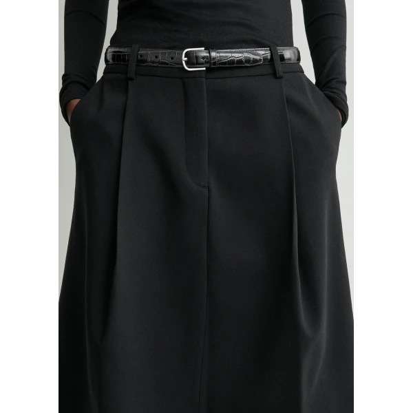 Totême Tailored pleat skirt in Black - Skirts - Scandinavian Minimalist Luxury at Luxury Shoes 