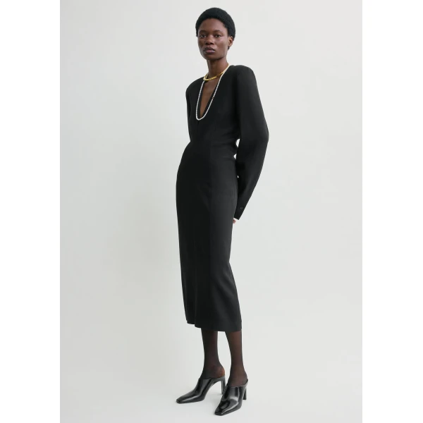 Totême Tailored slouch dress in Black - Dresses - Scandinavian Minimalist Luxury at Luxury Shoes 
