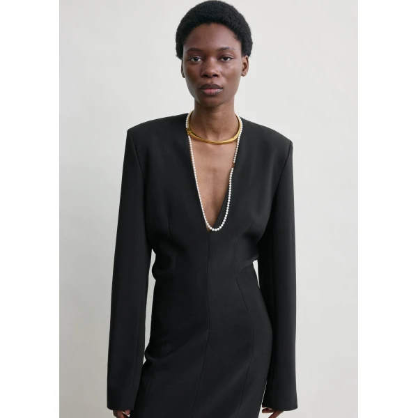 Totême Tailored slouch dress in Black - Dresses - Scandinavian Minimalist Luxury at Luxury Shoes 