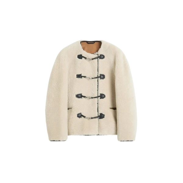 Totême Teddy shearling clasp jacket in Off-white - Jackets - Scandinavian Minimalist Luxury at Luxury Shoes 