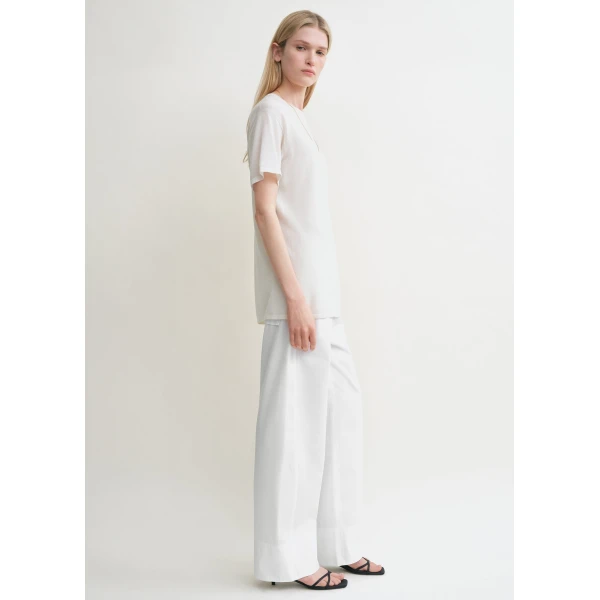 Totême Tee knit in White - Tops - Scandinavian Minimalist Luxury at Luxury Shoes 