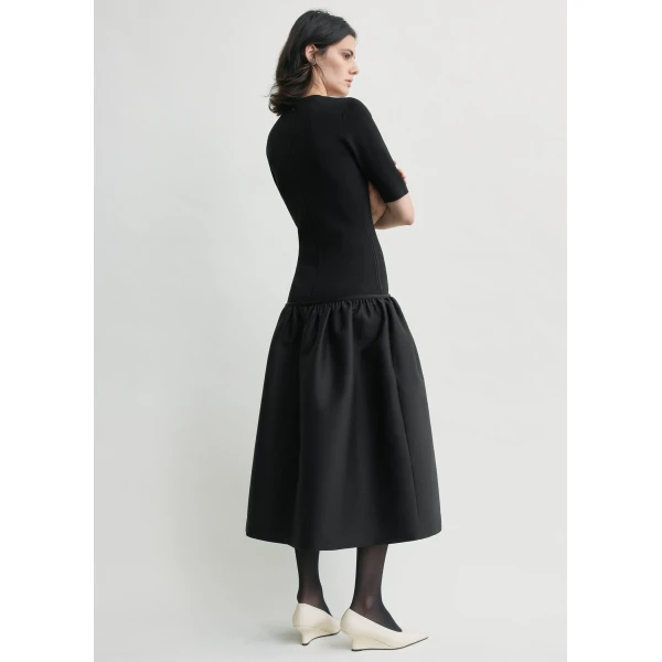 Totême Twinflower tee dress in Black - Dresses - Scandinavian Minimalist Luxury at Luxury Shoes 
