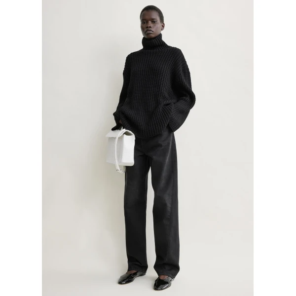 Totême Whipstitch knit in Black - Knitwear - Scandinavian Minimalist Luxury at Luxury Shoes 