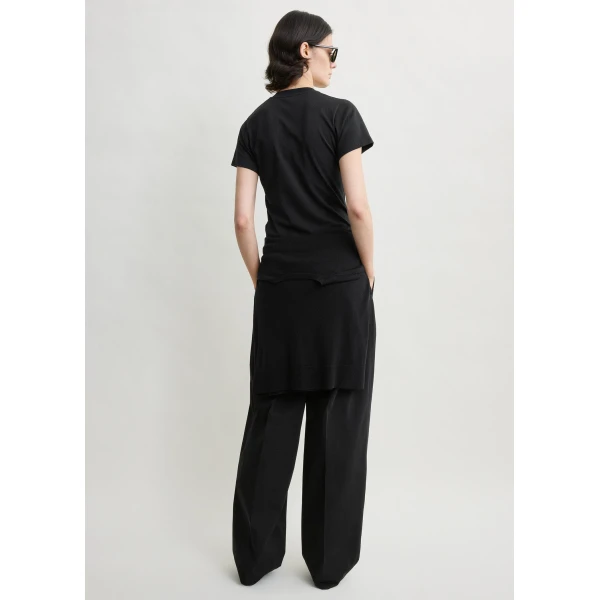 Totême Wide-ribbed v-neck tee in Black - Tops - Scandinavian Minimalist Luxury at Luxury Shoes 