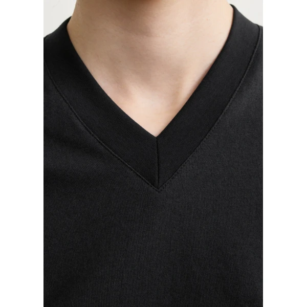 Totême Wide-ribbed v-neck tee in Black - Tops - Scandinavian Minimalist Luxury at Luxury Shoes 