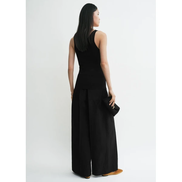 Totême Wide summer trousers in Black - Pants - Scandinavian Minimalist Luxury at Luxury Shoes 