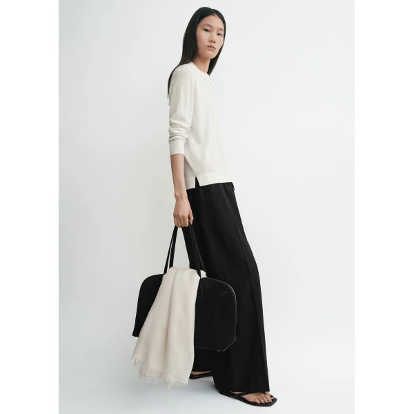 Totême Wool silk knit in Off-white - Knitwear - Scandinavian Minimalist Luxury at Luxury Shoes 