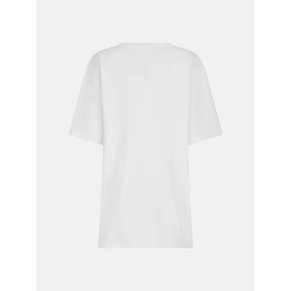 White t-shirt